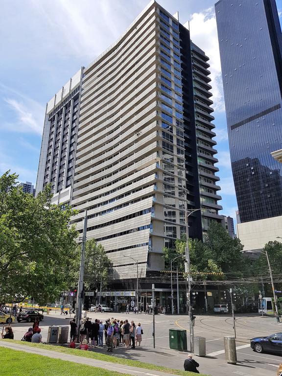 Readyset Apartments At Liberty Melbourne Exterior photo