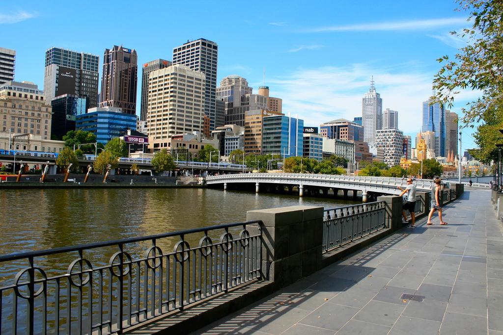 Readyset Apartments At Liberty Melbourne Exterior photo